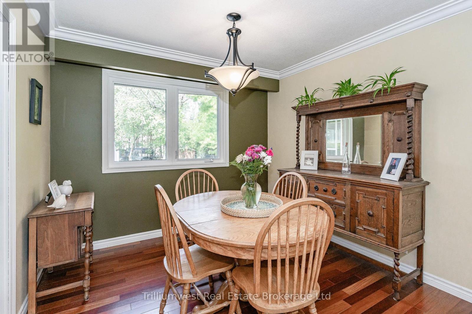 15 Karen Avenue, Guelph, Ontario  N1G 2N8 - Photo 10 - X12450557