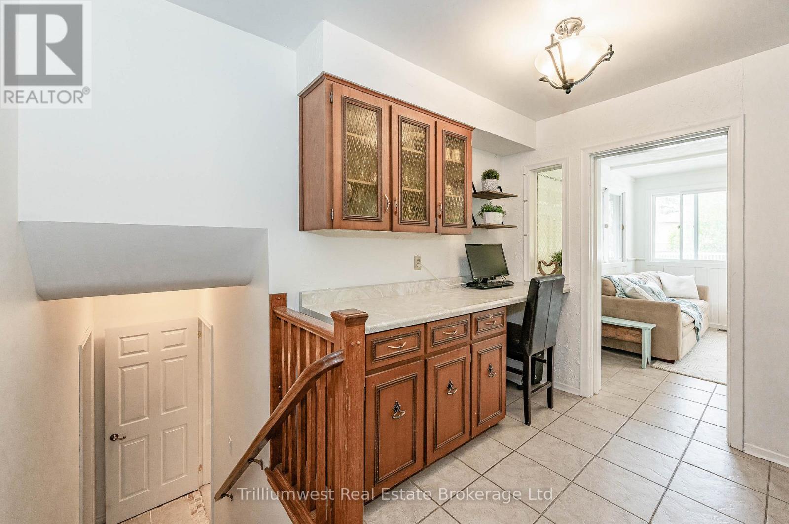 15 Karen Avenue, Guelph, Ontario  N1G 2N8 - Photo 14 - X12450557