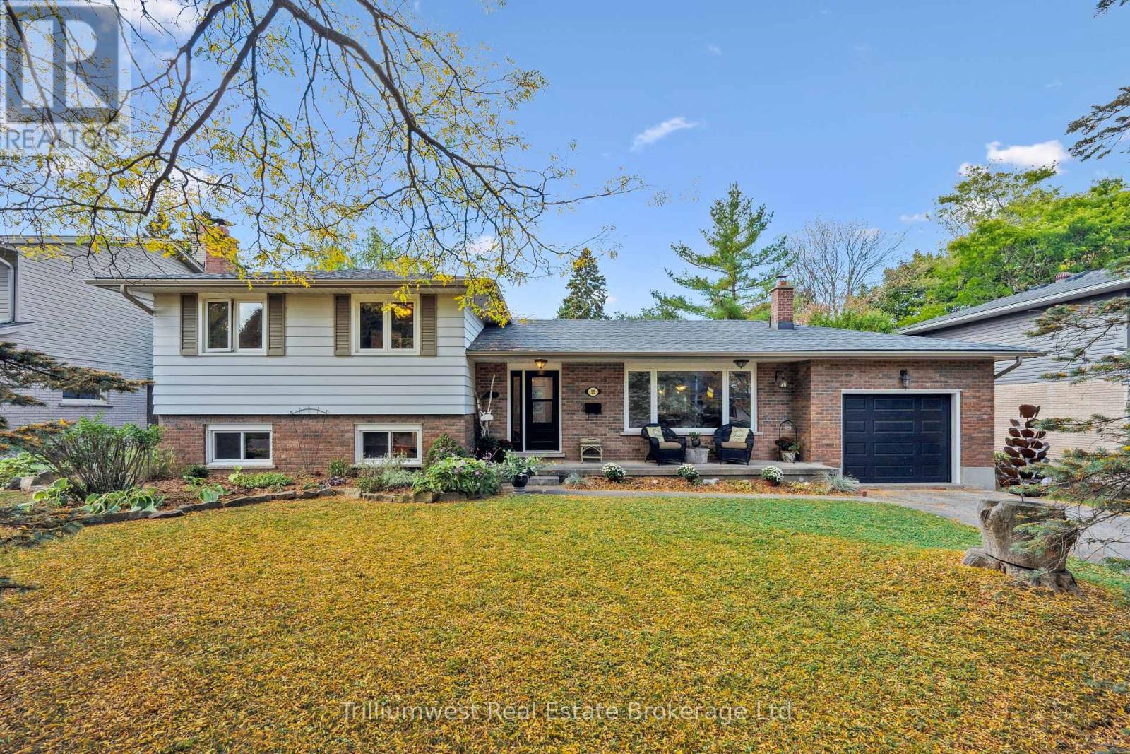 15 Karen Avenue, Guelph, Ontario  N1G 2N8 - Photo 2 - X12450557