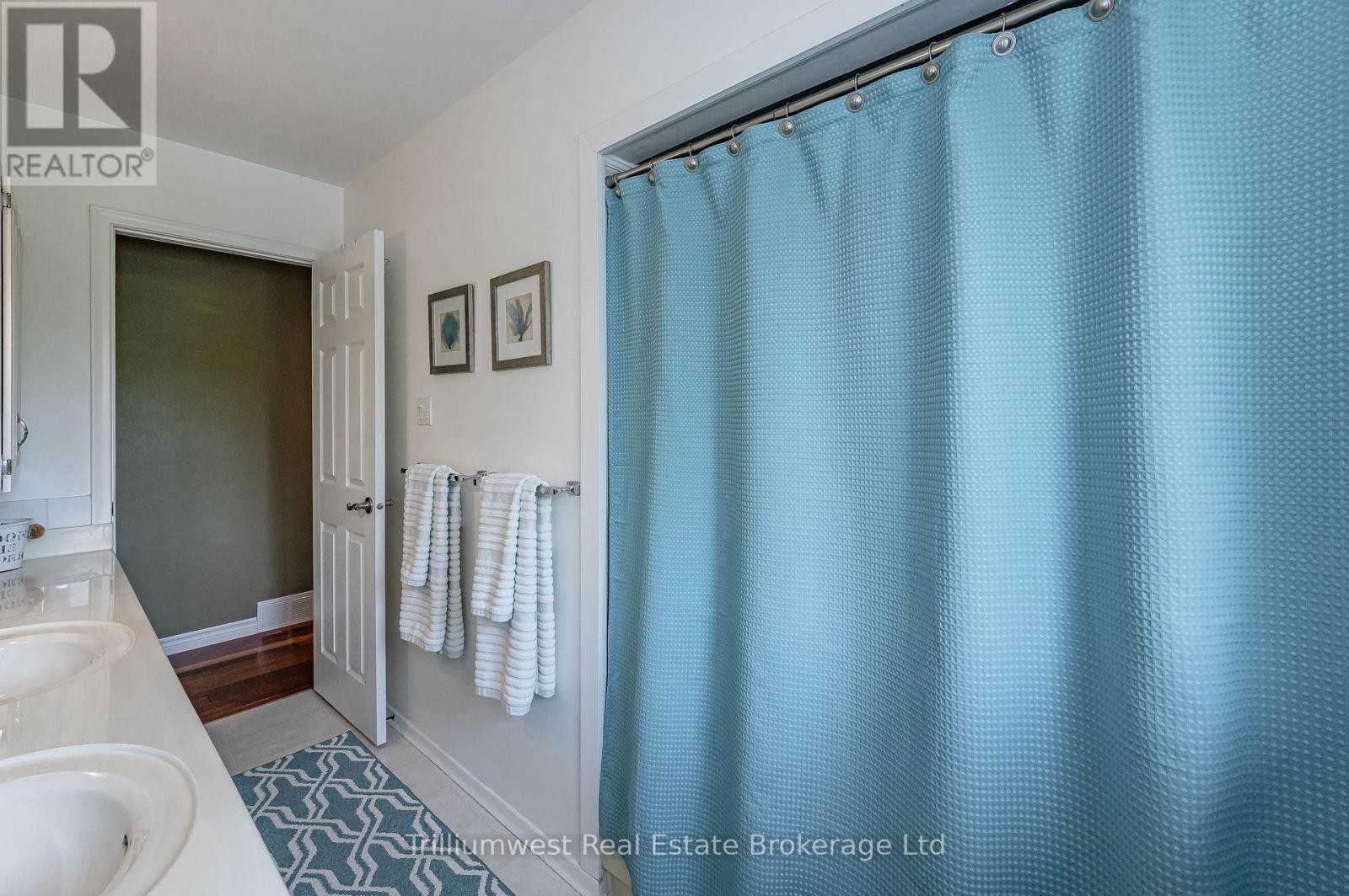 15 Karen Avenue, Guelph, Ontario  N1G 2N8 - Photo 23 - X12450557