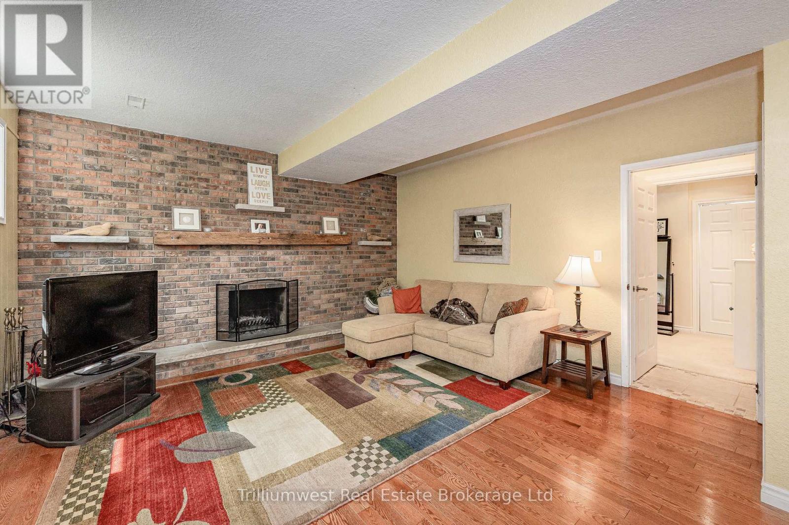 15 Karen Avenue, Guelph, Ontario  N1G 2N8 - Photo 24 - X12450557