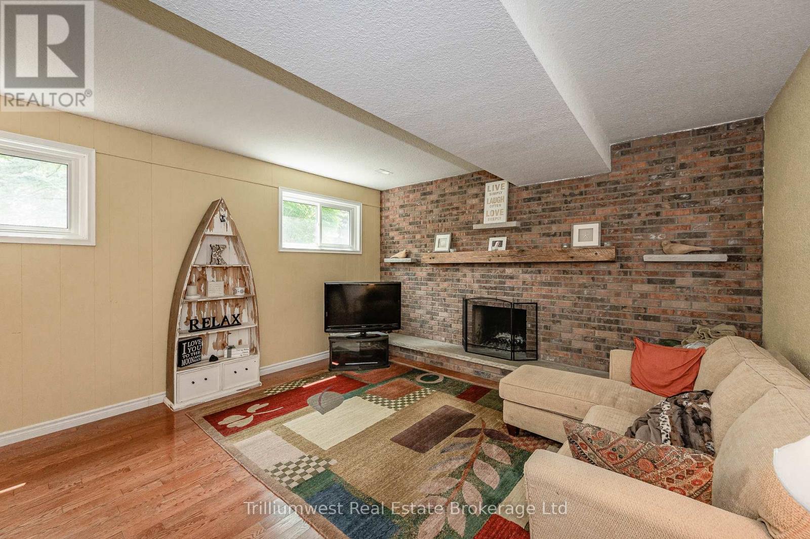 15 Karen Avenue, Guelph, Ontario  N1G 2N8 - Photo 25 - X12450557