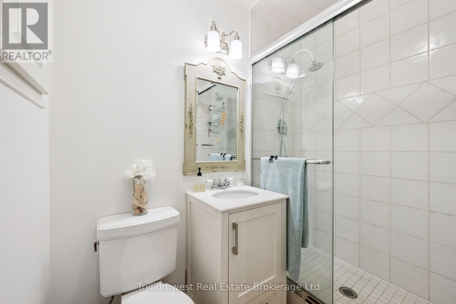 15 Karen Avenue, Guelph, Ontario  N1G 2N8 - Photo 29 - X12450557