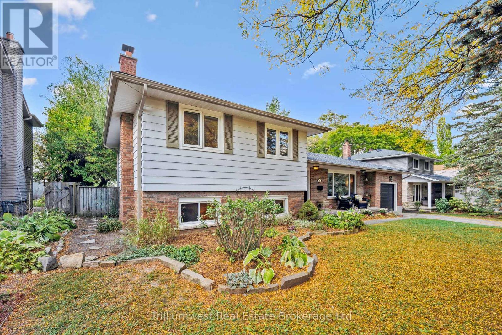 15 Karen Avenue, Guelph, Ontario  N1G 2N8 - Photo 4 - X12450557