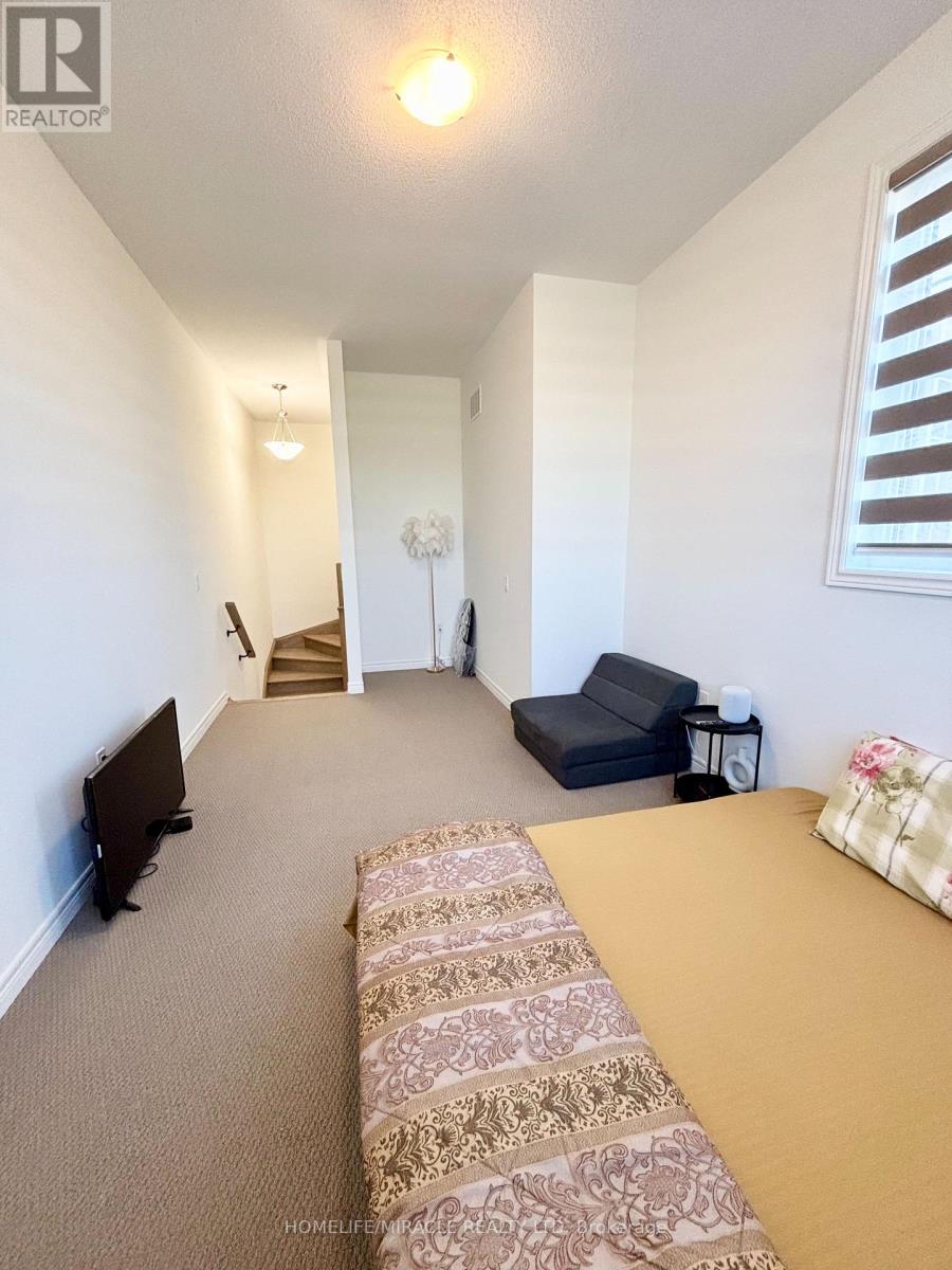 103 Picardy Drive, Hamilton, Ontario  L8J 0K2 - Photo 20 - X12450478