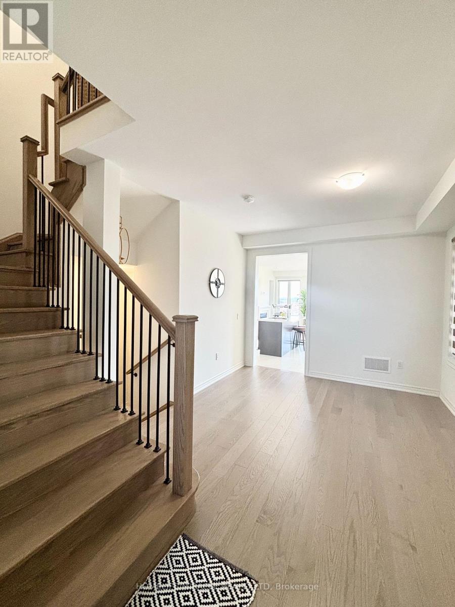 103 Picardy Drive, Hamilton, Ontario  L8J 0K2 - Photo 5 - X12450478