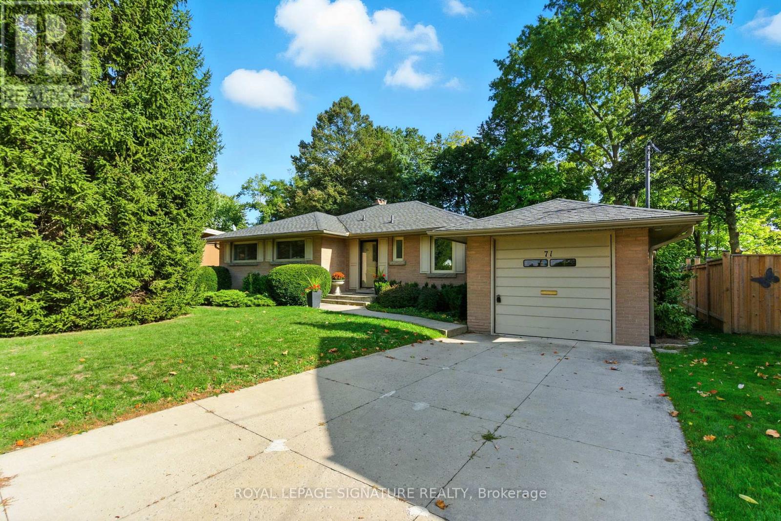 71 GRANT BOULEVARD, Hamilton, Ontario