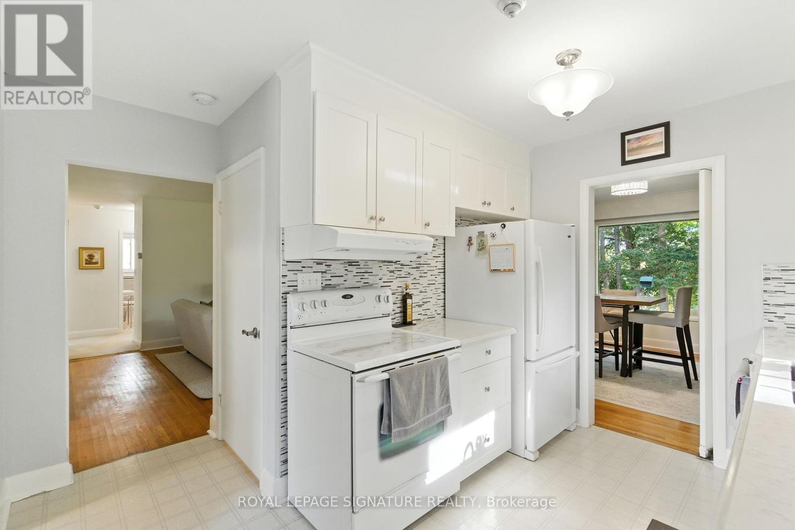 71 Grant Boulevard, Hamilton, Ontario  L9H 4L9 - Photo 10 - X12450479