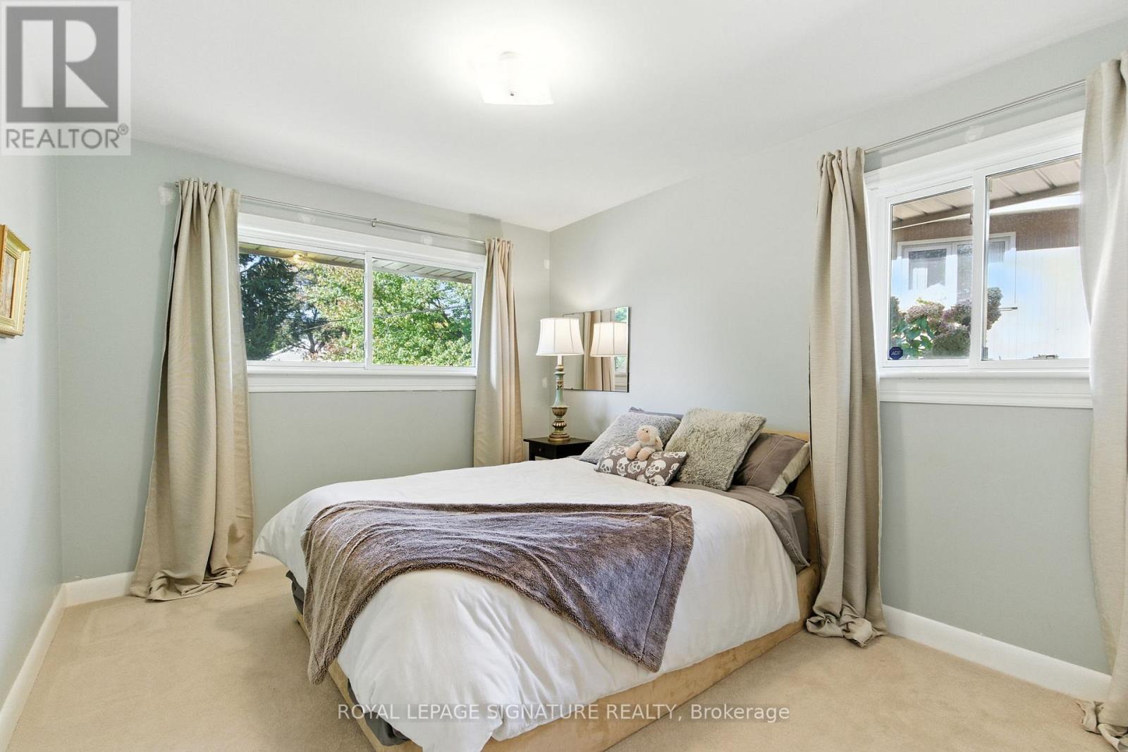 71 Grant Boulevard, Hamilton, Ontario  L9H 4L9 - Photo 15 - X12450479