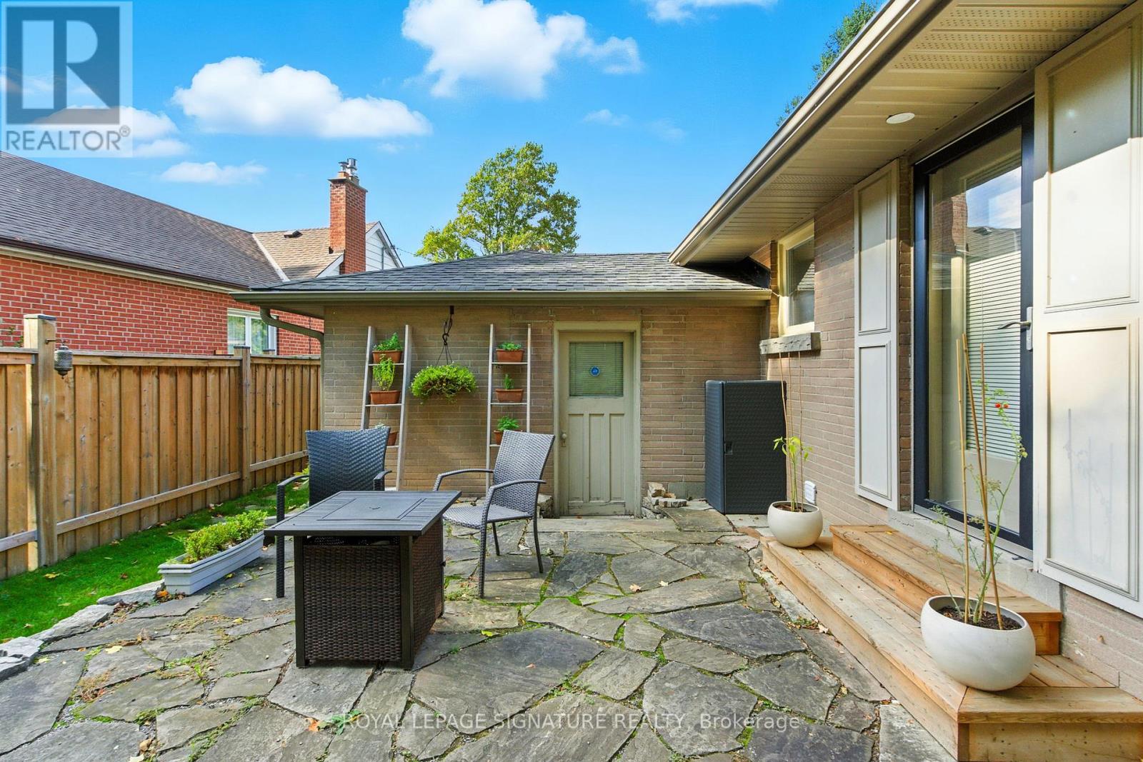 71 Grant Boulevard, Hamilton, Ontario  L9H 4L9 - Photo 31 - X12450479