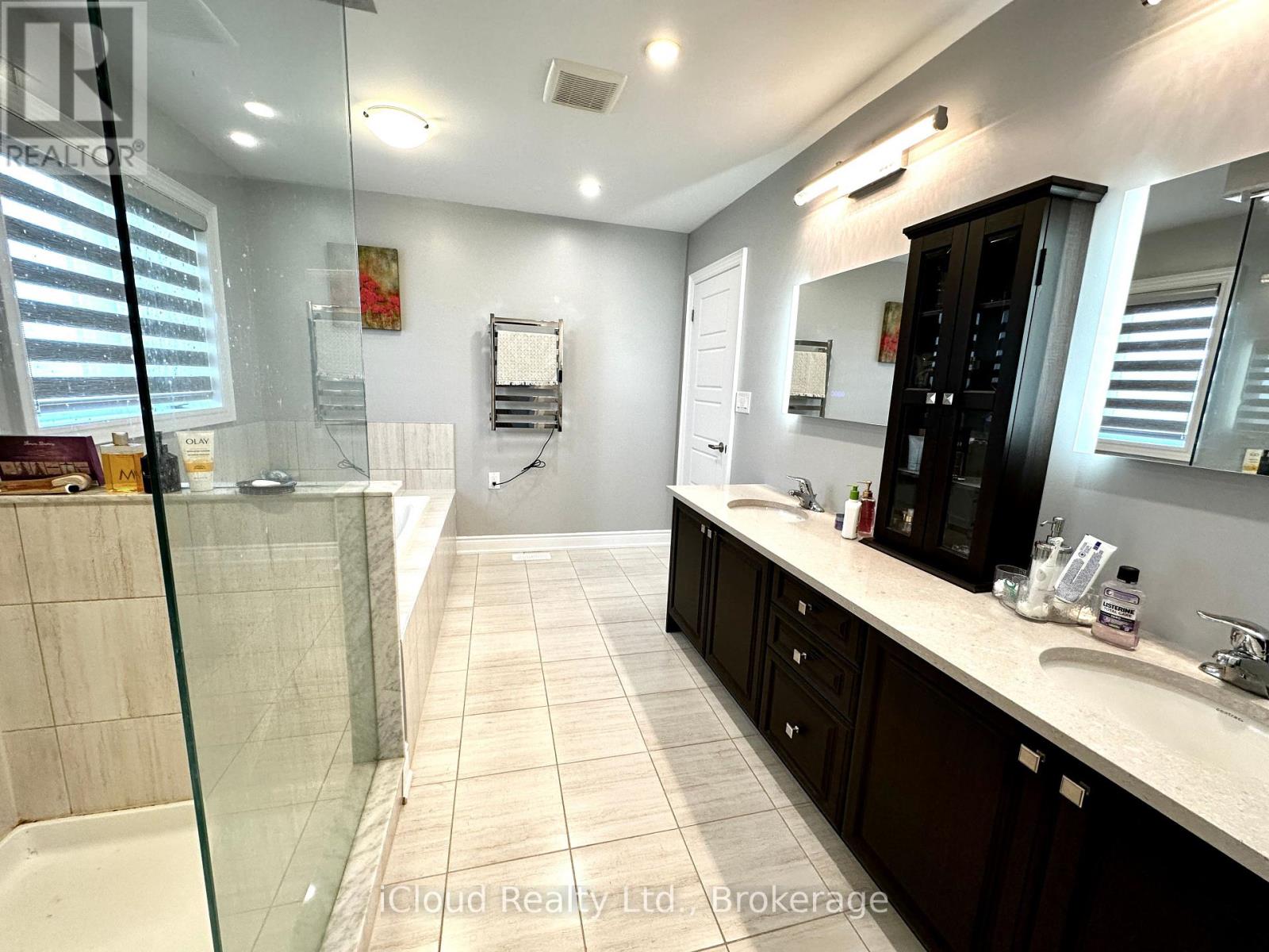 56 Esther Crescent, Thorold, Ontario  L3B 0G2 - Photo 27 - X12450499