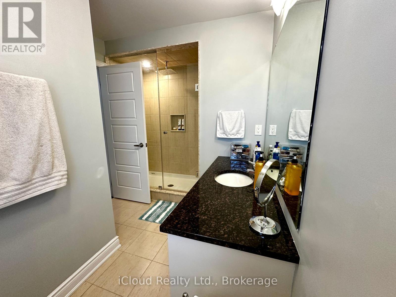 56 Esther Crescent, Thorold, Ontario  L3B 0G2 - Photo 36 - X12450499
