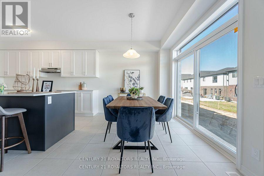 277 Broadacre Drive, Kitchener, Ontario  N2R 0S6 - Photo 12 - X12450500