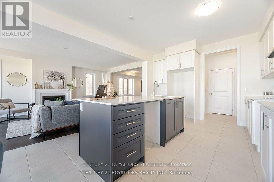 277 Broadacre Drive, Kitchener, Ontario  N2R 0S6 - Photo 17 - X12450500