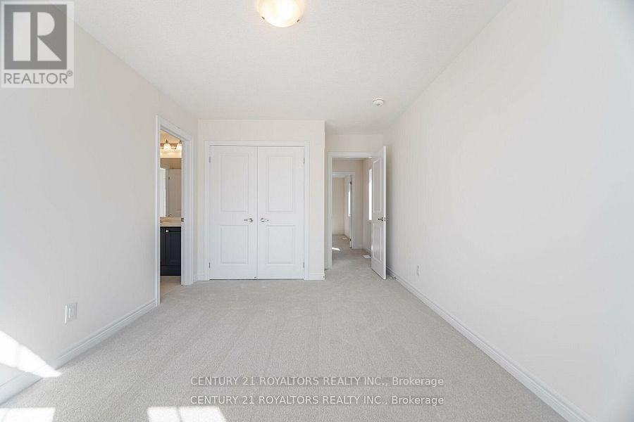 277 Broadacre Drive, Kitchener, Ontario  N2R 0S6 - Photo 30 - X12450500