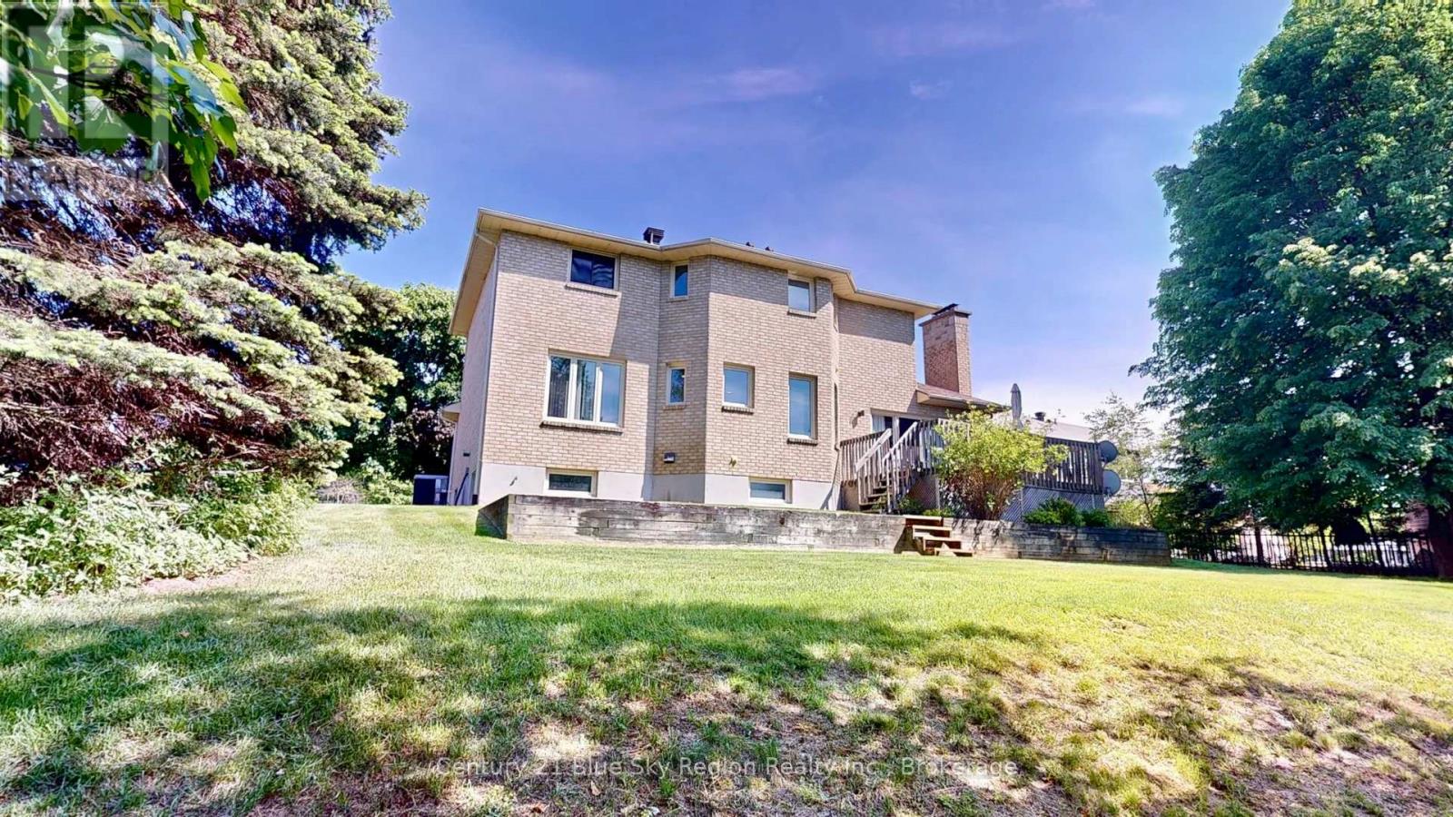 12 Vivyenne Court, North Bay, Ontario  P1A 4J2 - Photo 2 - X12388874