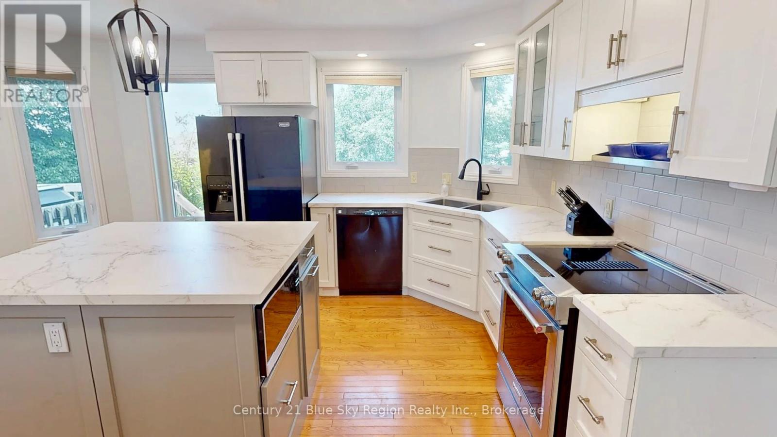 12 Vivyenne Court, North Bay, Ontario  P1A 4J2 - Photo 7 - X12388874