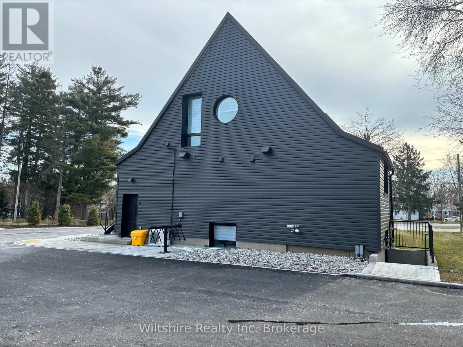 3 - 14 Glendale Drive, Tillsonburg, Ontario  N4G 1J2 - Photo 8 - X12450570