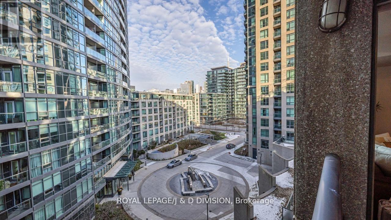 615 - 219 Fort York Boulevard, Toronto, Ontario  M5V 1B1 - Photo 10 - C12450504