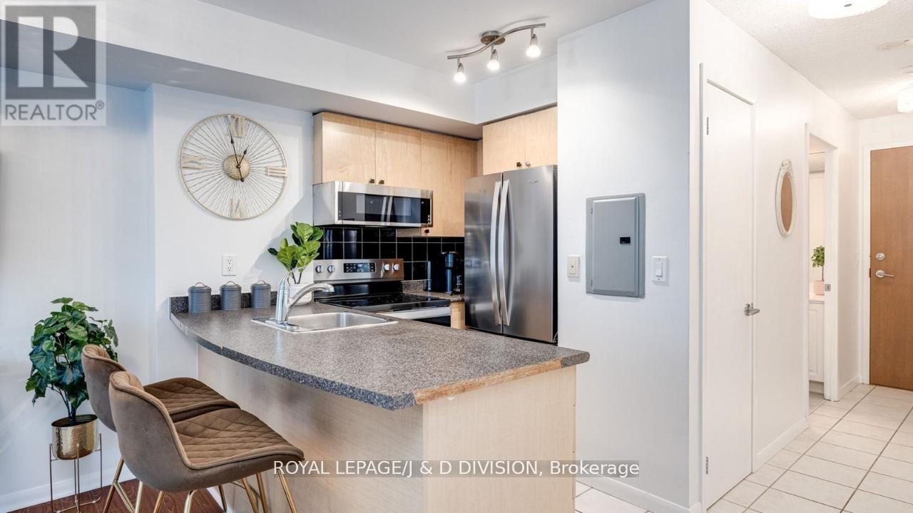 615 - 219 Fort York Boulevard, Toronto, Ontario  M5V 1B1 - Photo 4 - C12450504