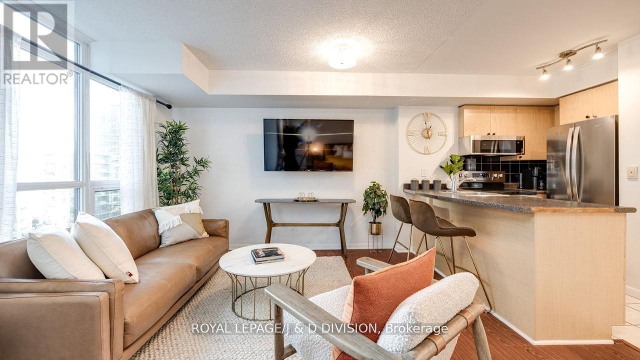 615 - 219 Fort York Boulevard, Toronto, Ontario  M5V 1B1 - Photo 8 - C12450504