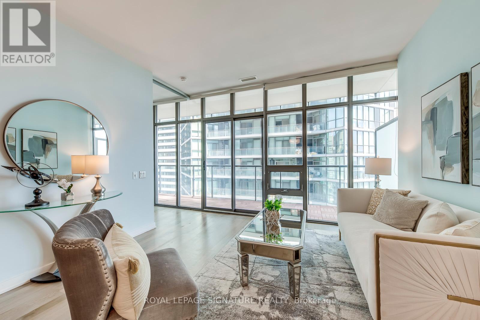3001 - 33 Charles Street E, Toronto, Ontario  M4Y 1R9 - Photo 11 - C12450506