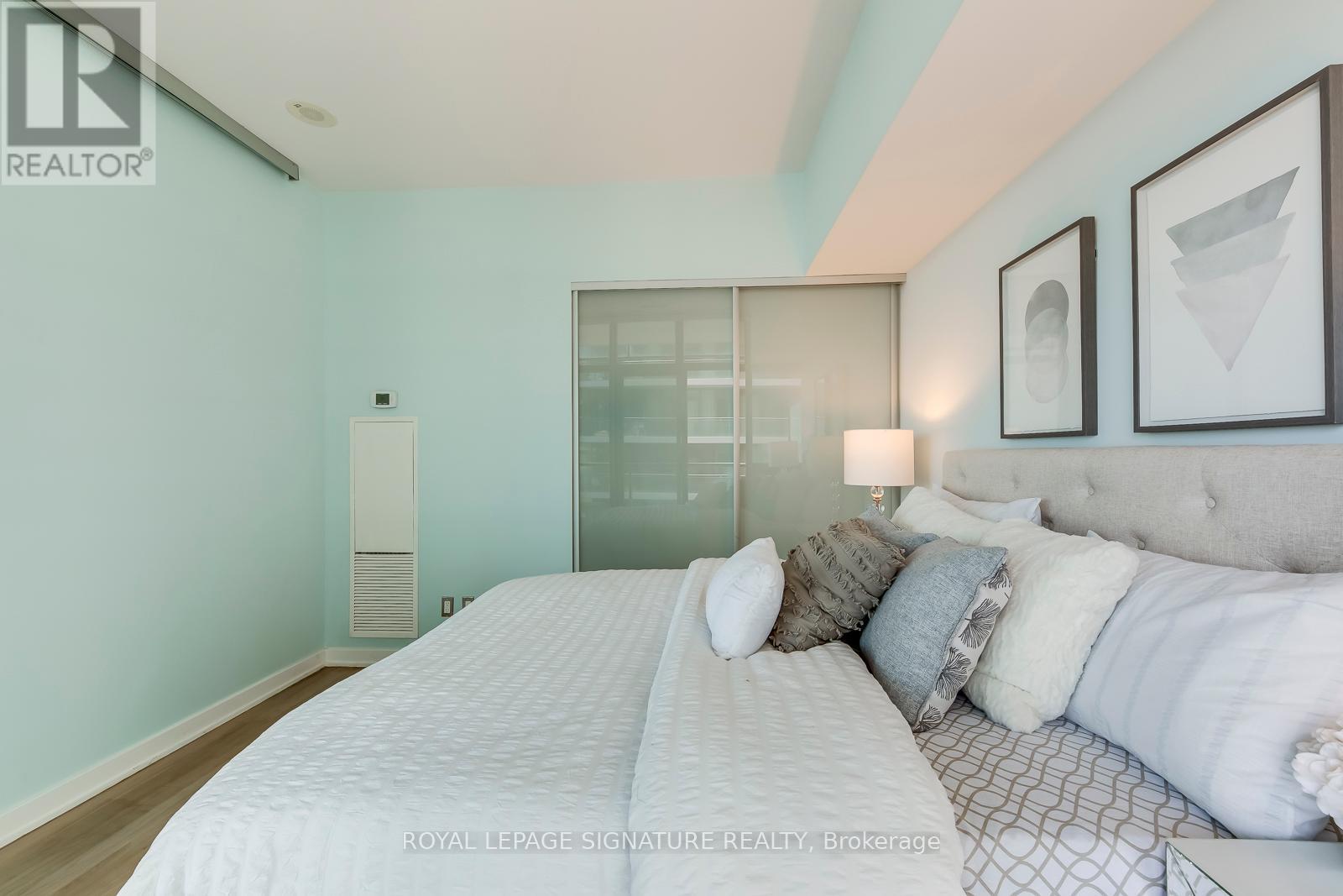 3001 - 33 Charles Street E, Toronto, Ontario  M4Y 1R9 - Photo 15 - C12450506