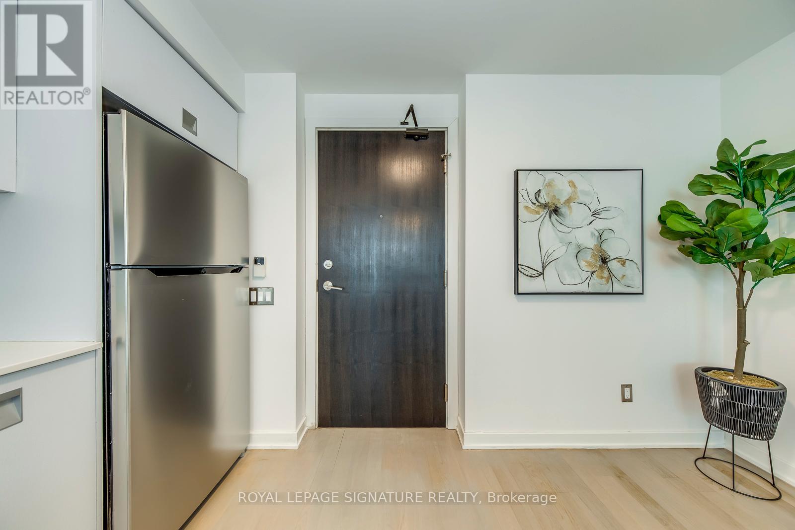 3001 - 33 Charles Street E, Toronto, Ontario  M4Y 1R9 - Photo 2 - C12450506