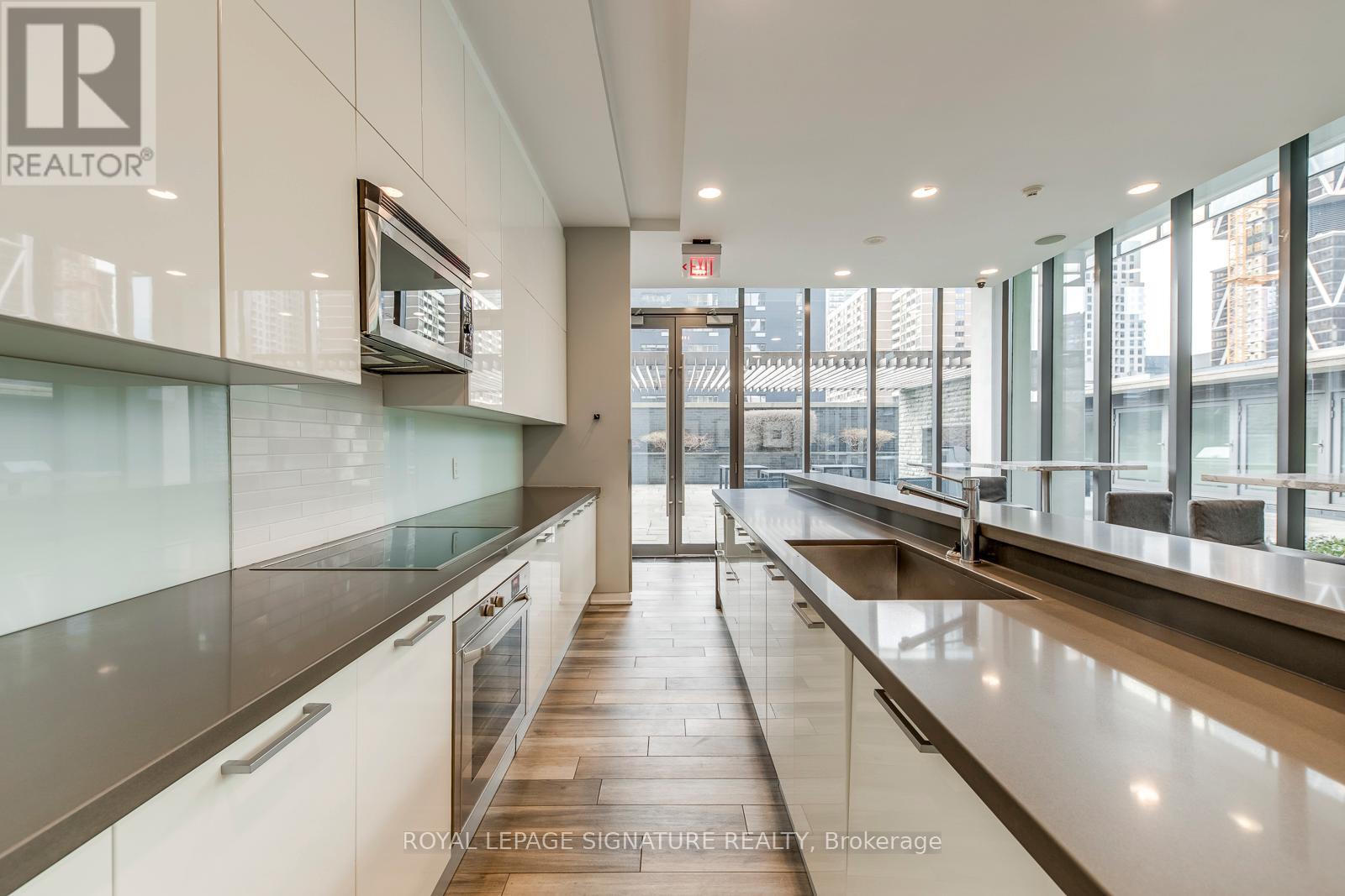 3001 - 33 Charles Street E, Toronto, Ontario  M4Y 1R9 - Photo 30 - C12450506