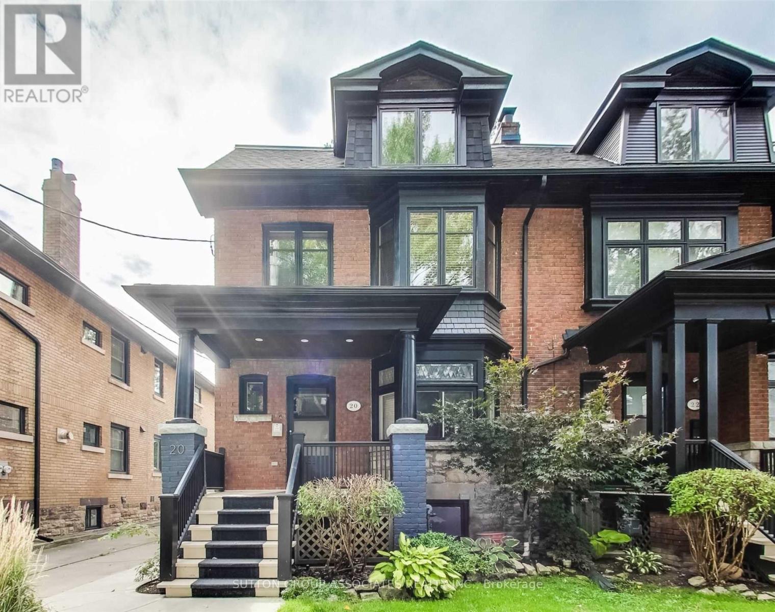 Upper - 20 Kendal Avenue, Toronto, Ontario  M5R 1L7 - Photo 2 - C12450513