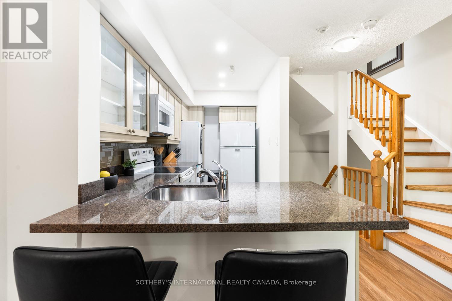6 - 217 St. George Street, Toronto, Ontario  M5R 3S7 - Photo 11 - C12450533