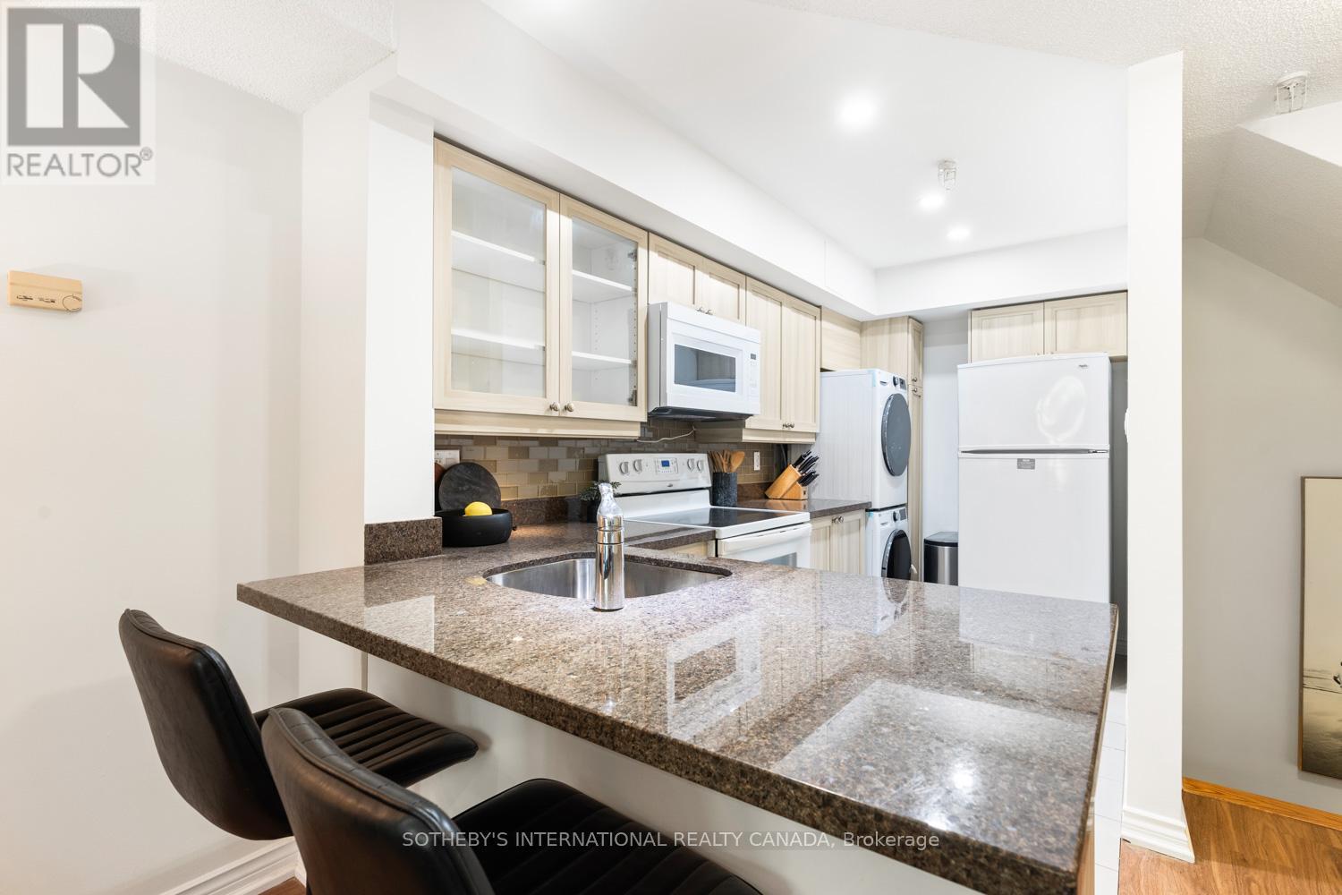 6 - 217 St. George Street, Toronto, Ontario  M5R 3S7 - Photo 13 - C12450533