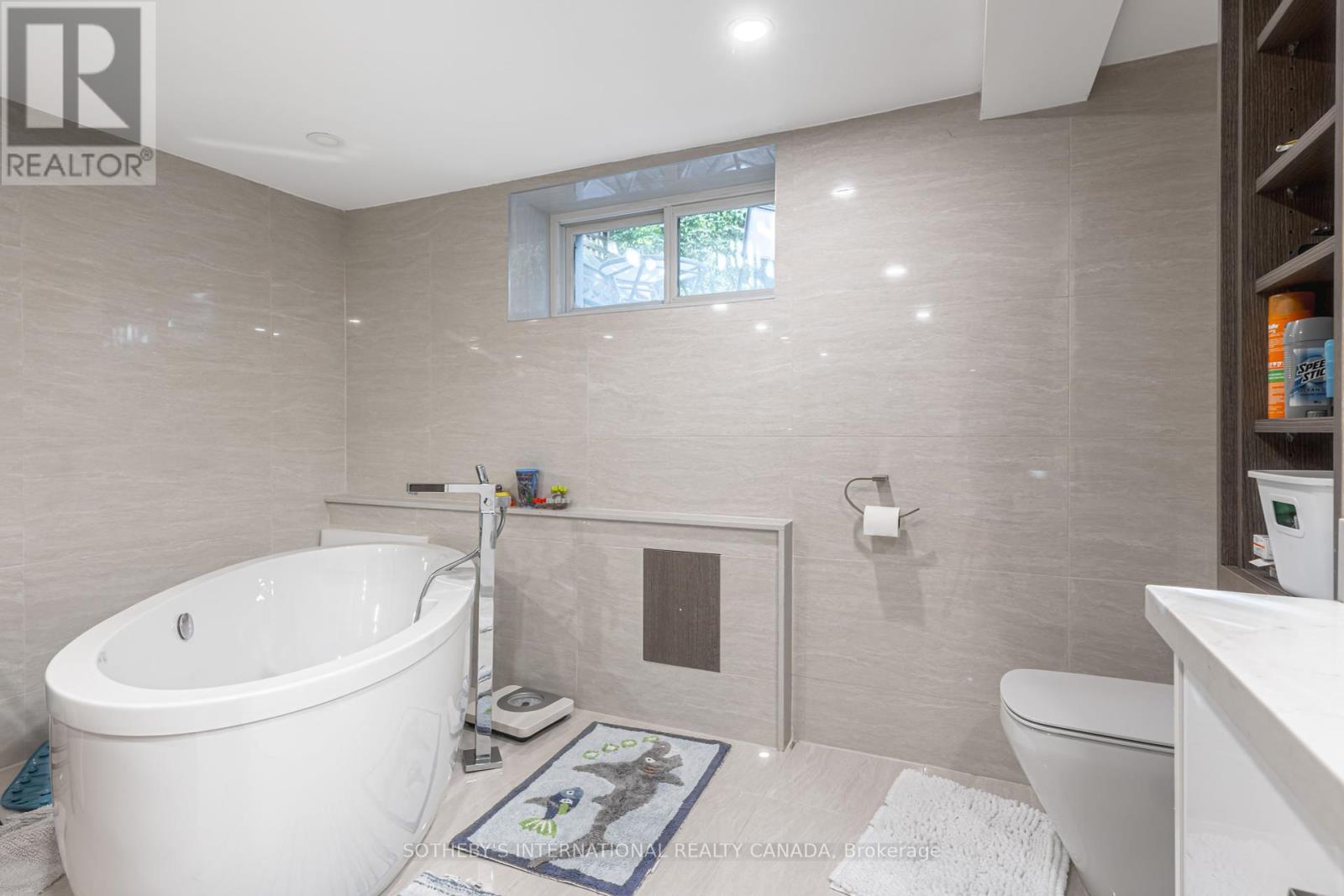 65 St Germain Avenue, Toronto, Ontario  M5M 1V9 - Photo 13 - C12450538