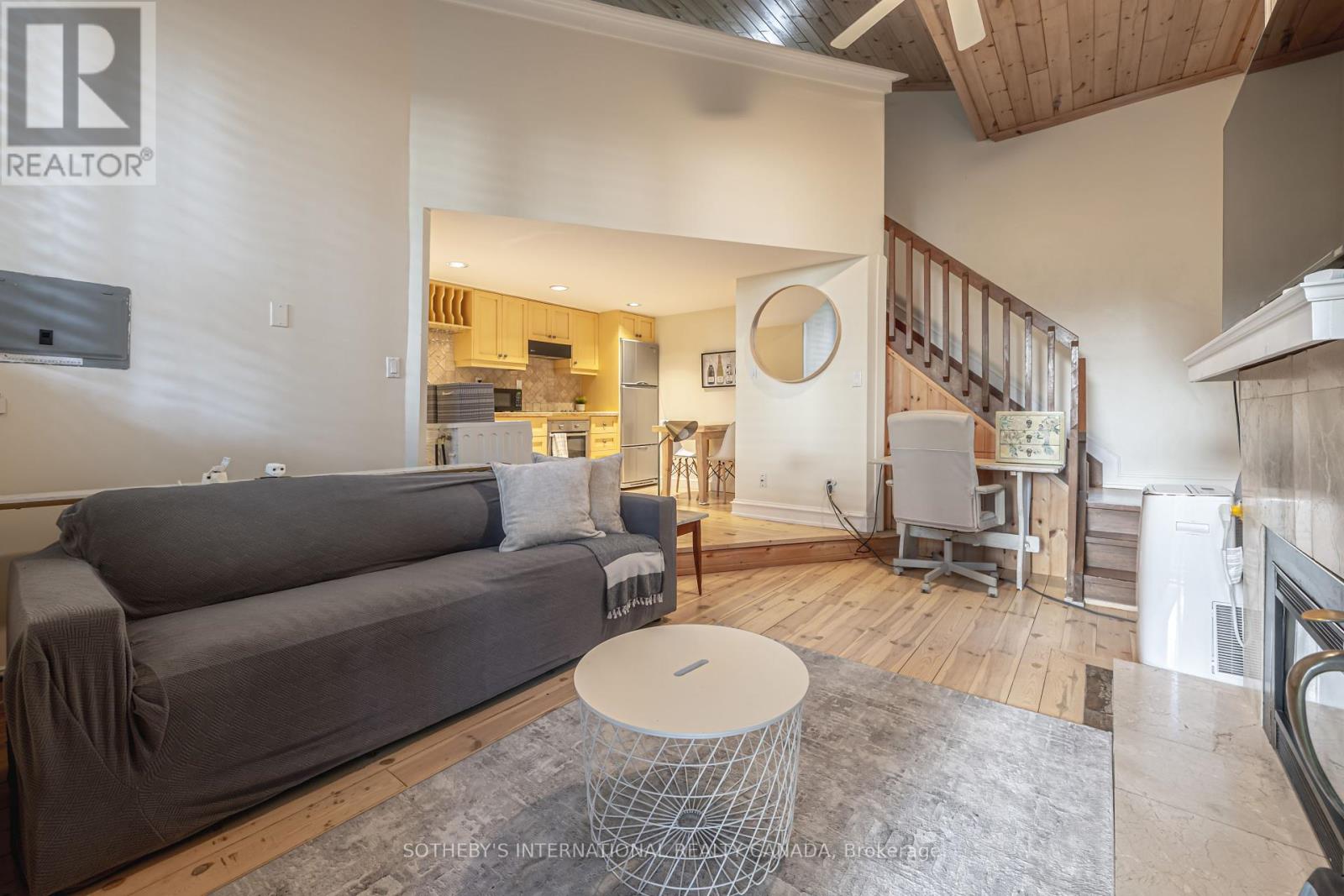 65 St Germain Avenue, Toronto, Ontario  M5M 1V9 - Photo 14 - C12450538