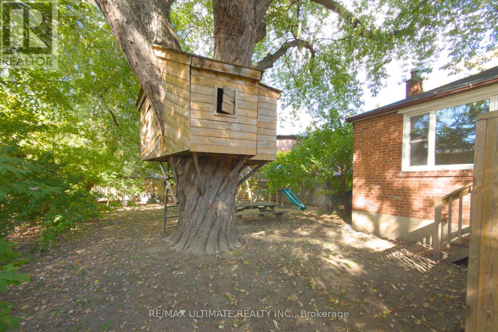 110 De Quincy Boulevard, Toronto, Ontario  M3H 1Y9 - Photo 22 - C12450587