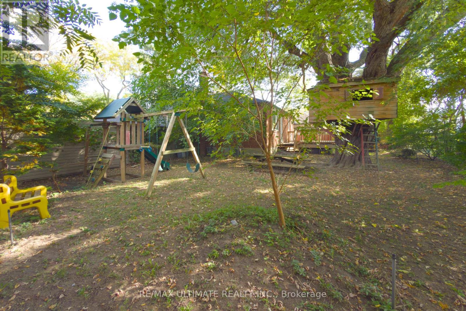 110 De Quincy Boulevard, Toronto, Ontario  M3H 1Y9 - Photo 23 - C12450587