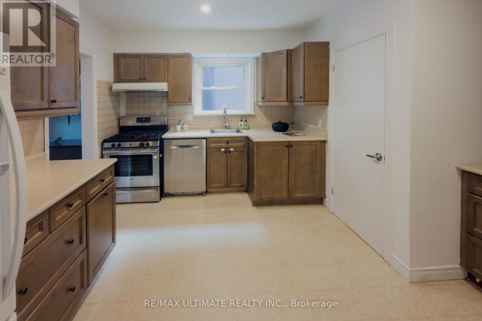 110 De Quincy Boulevard, Toronto, Ontario  M3H 1Y9 - Photo 6 - C12450587