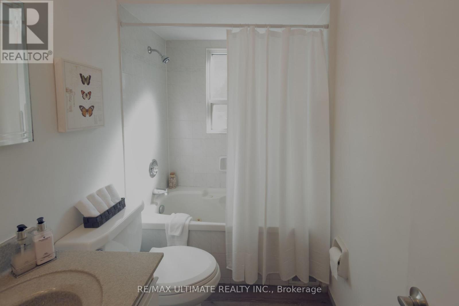 110 De Quincy Boulevard, Toronto, Ontario  M3H 1Y9 - Photo 9 - C12450587