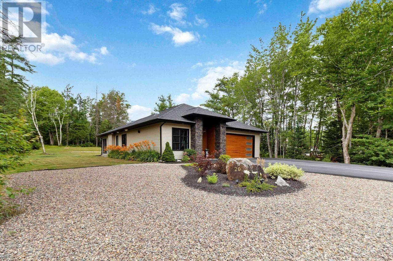 20 Pentz Lake Drive, Mount Uniacke, Nova Scotia  B0N 1Z0 - Photo 2 - 202518208