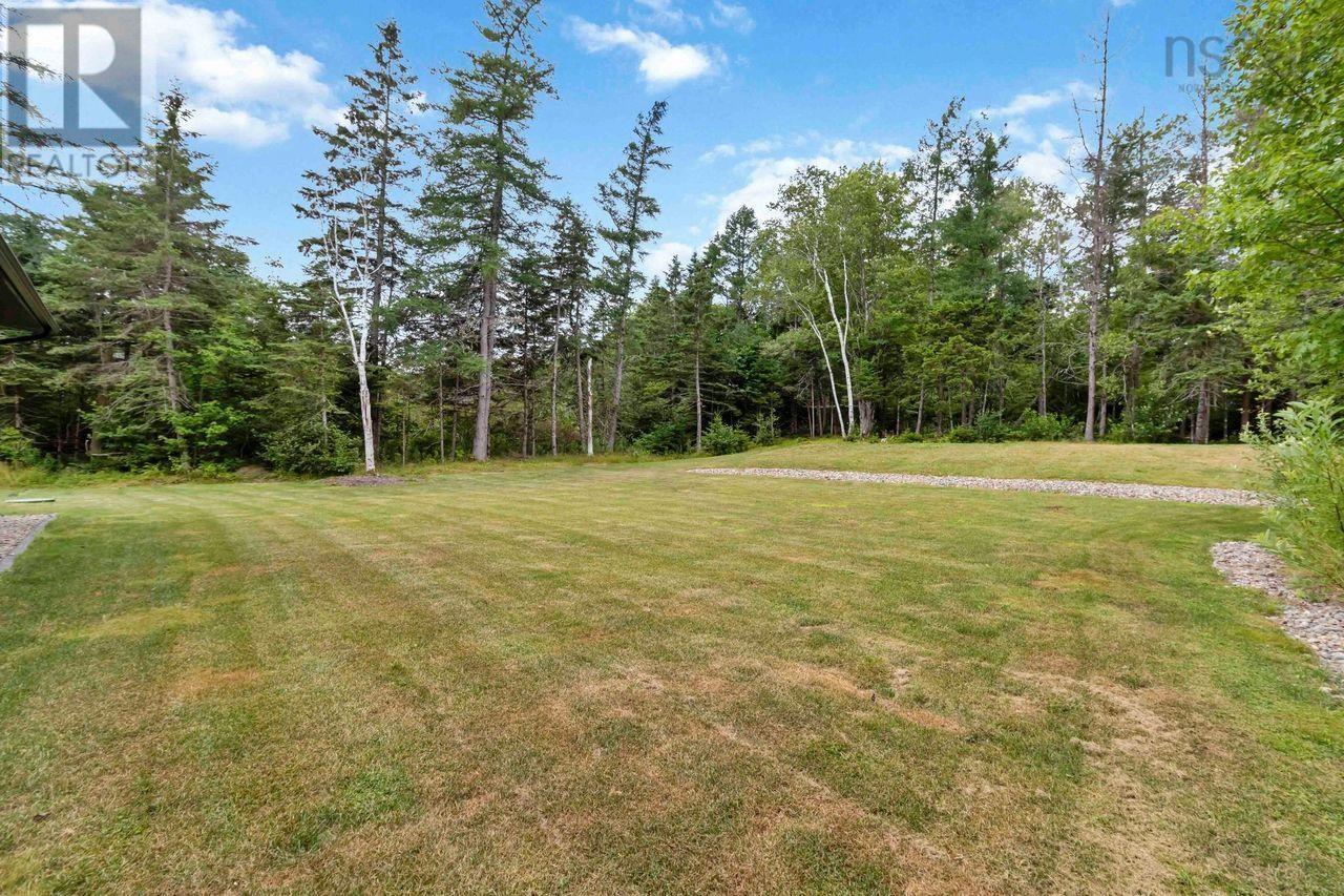 20 Pentz Lake Drive, Mount Uniacke, Nova Scotia  B0N 1Z0 - Photo 35 - 202518208