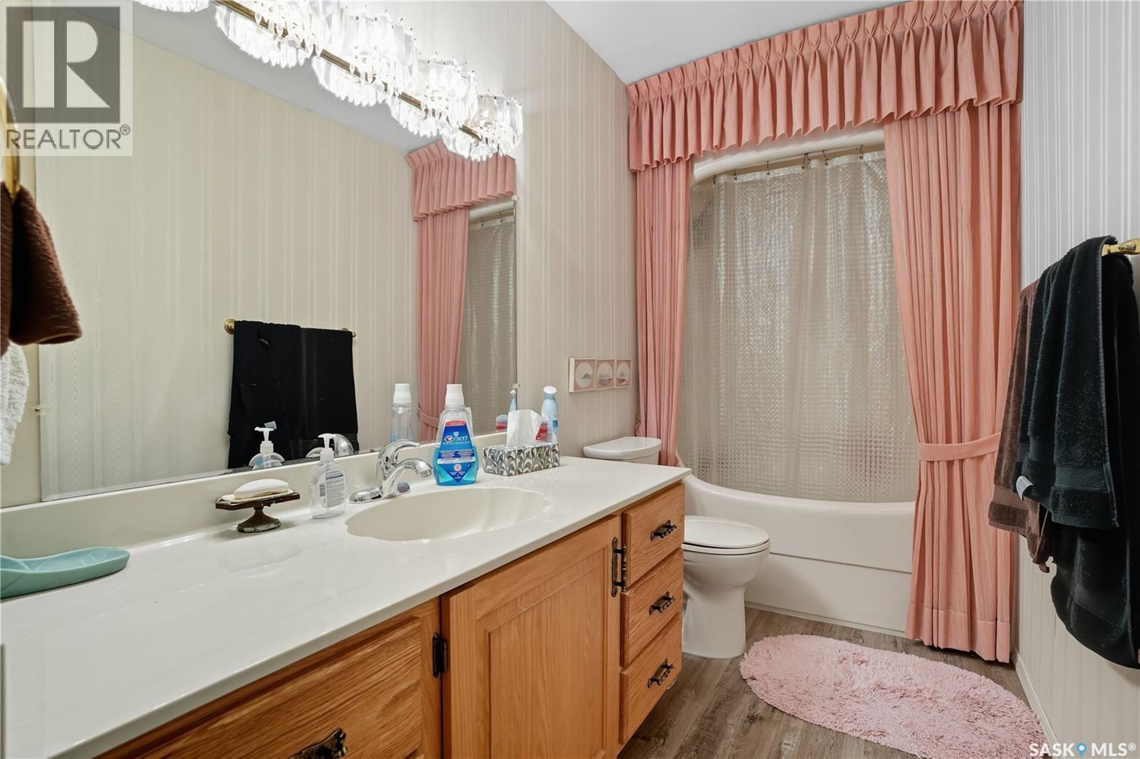 301 5th Avenue, Avonlea, Saskatchewan  S0H 0C0 - Photo 21 - SK020292