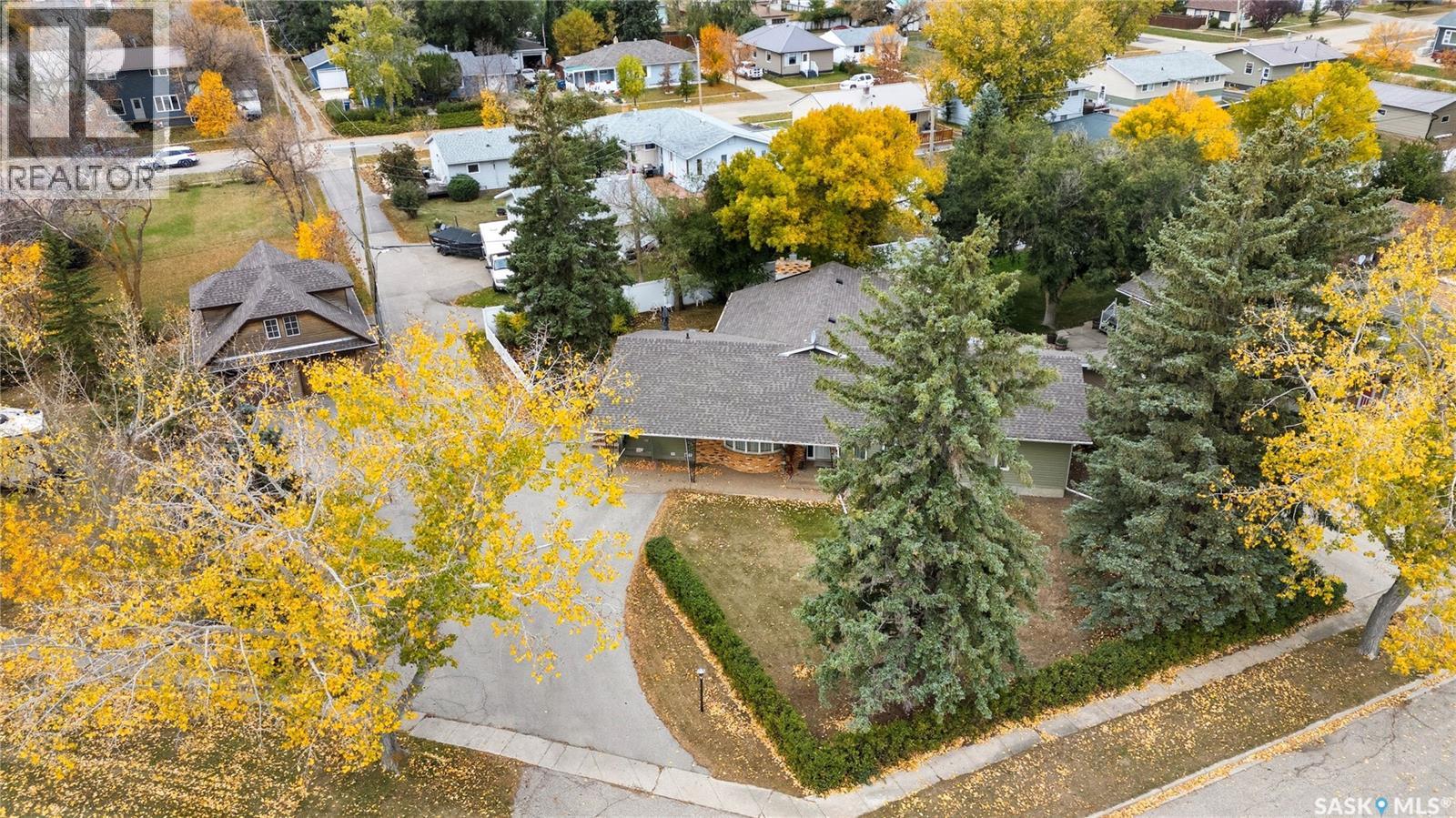 301 5th Avenue, Avonlea, Saskatchewan  S0H 0C0 - Photo 1 - SK020292