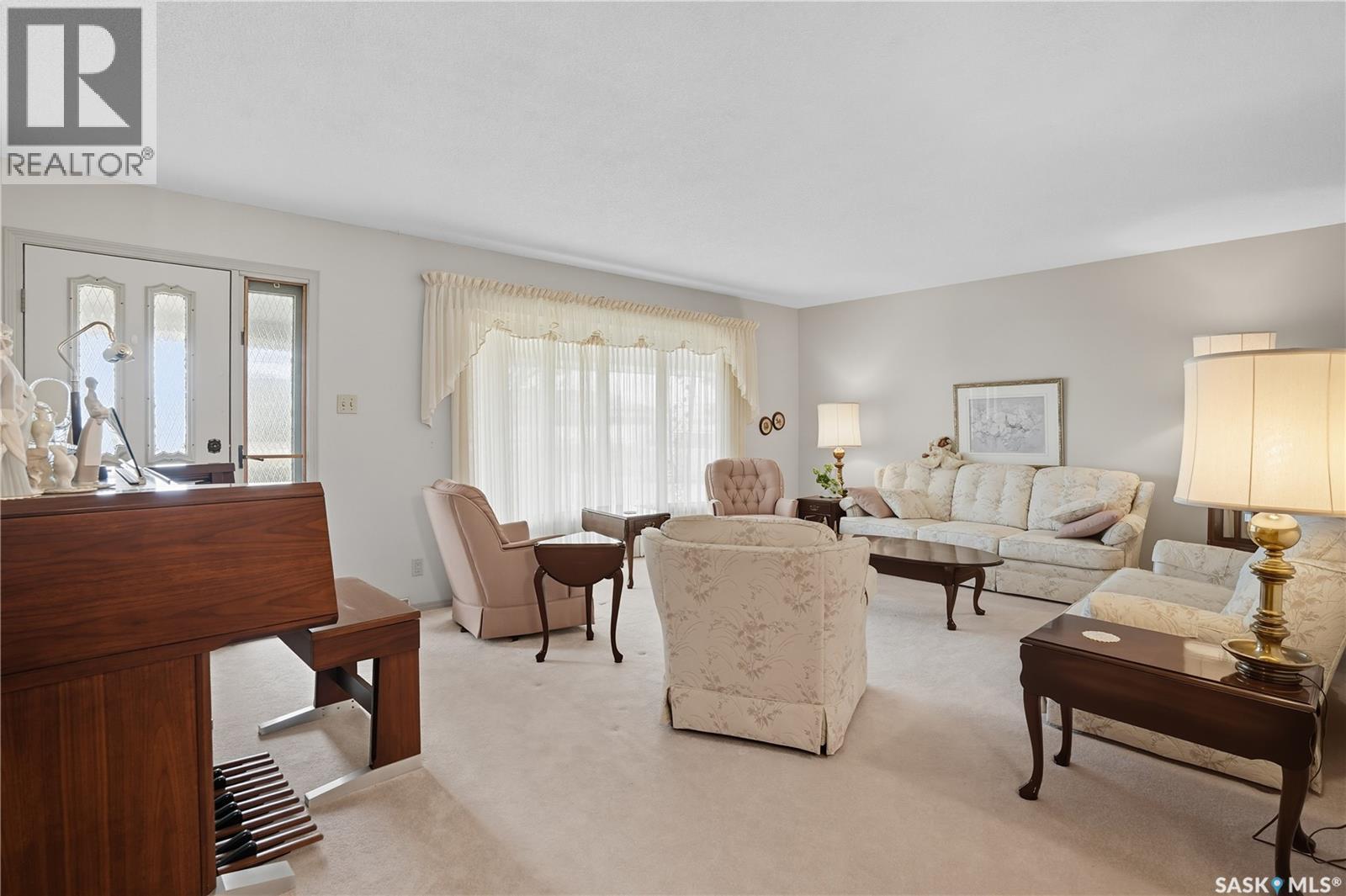 301 5th Avenue, Avonlea, Saskatchewan  S0H 0C0 - Photo 4 - SK020292