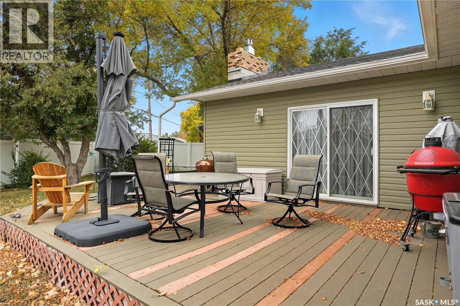 301 5th Avenue, Avonlea, Saskatchewan  S0H 0C0 - Photo 34 - SK020292