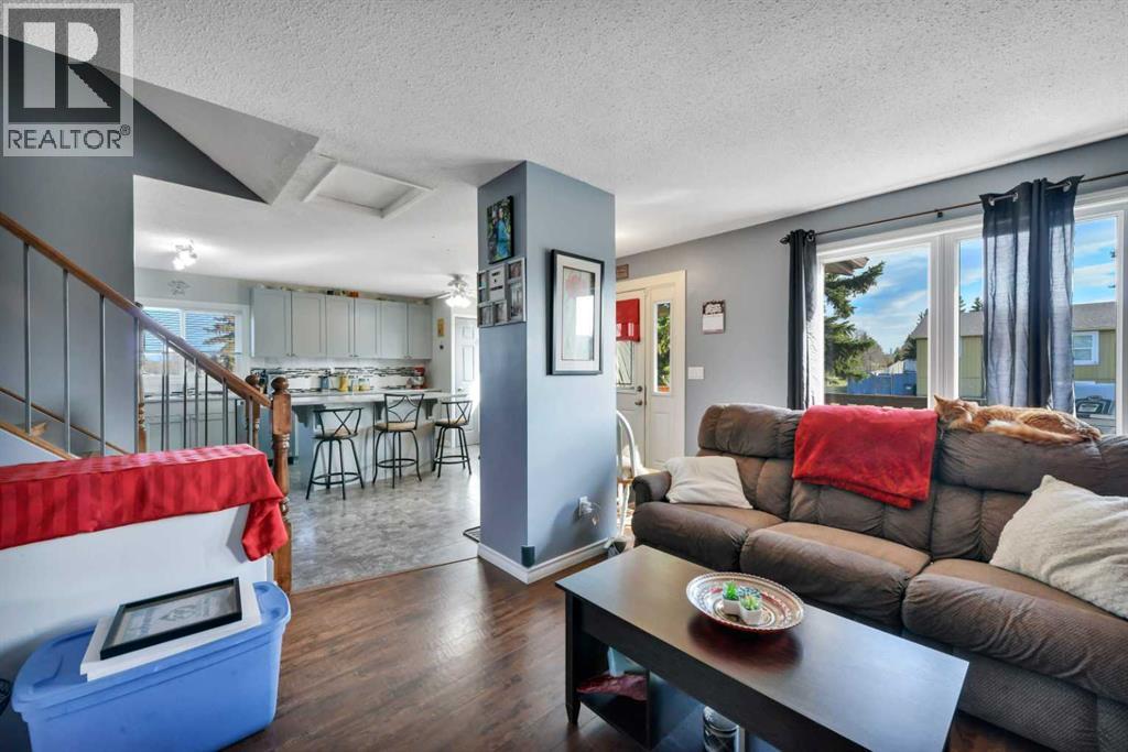 2 Greenham Drive, Red Deer, Alberta  T4P 2X4 - Photo 6 - A2257818