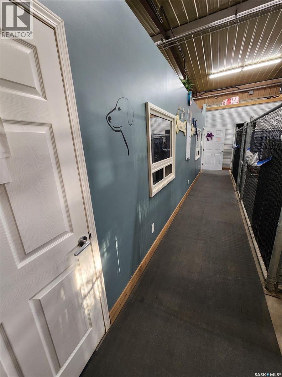325 Queen Street, Weyburn, Saskatchewan  S4H 2L2 - Photo 19 - SK020342