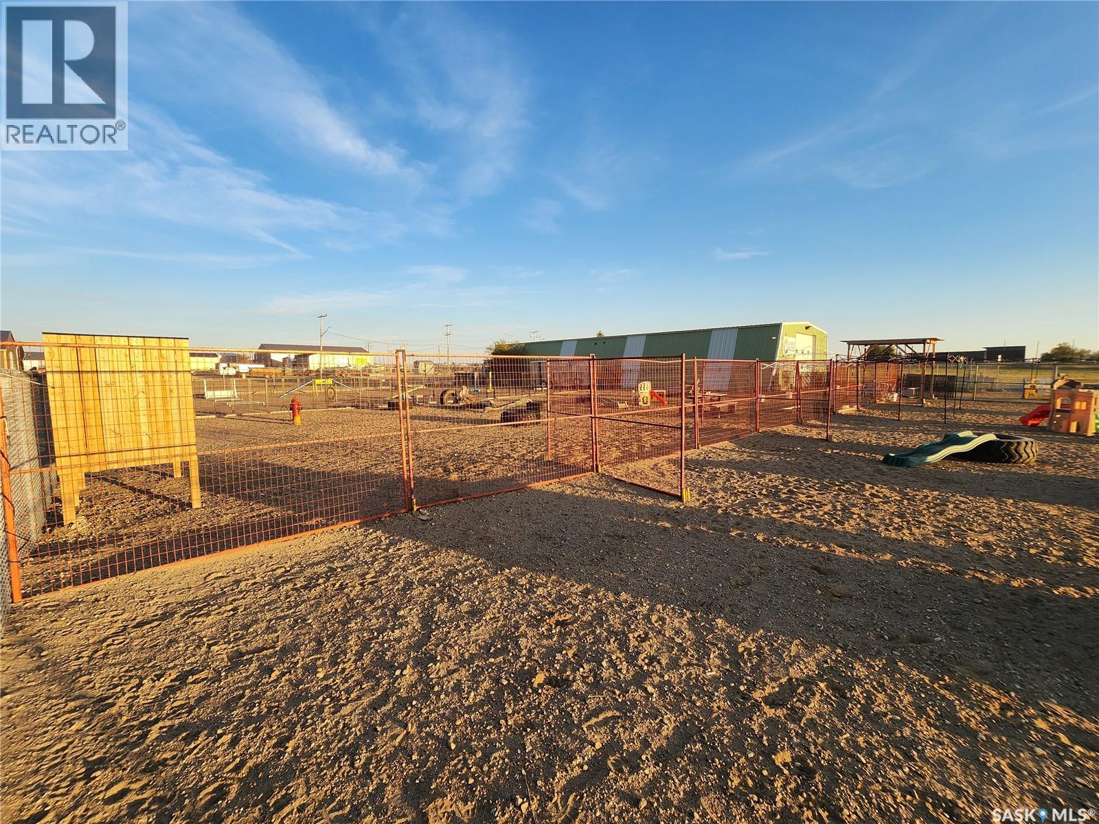 325 Queen Street, Weyburn, Saskatchewan  S4H 2L2 - Photo 34 - SK020342