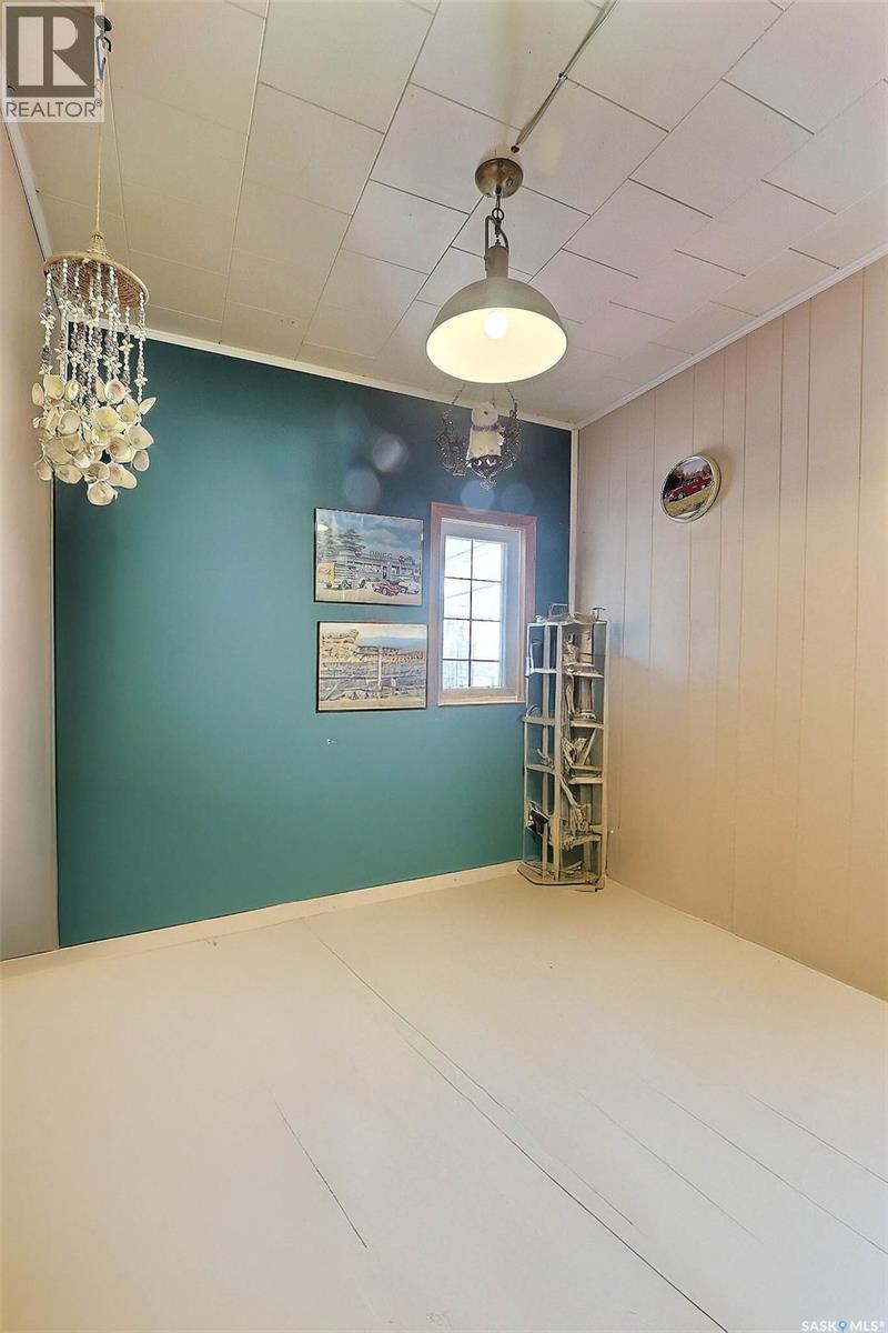 258 Pine Street, Buckland Rm No. 491, Saskatchewan  S6V 5R3 - Photo 11 - SK020011