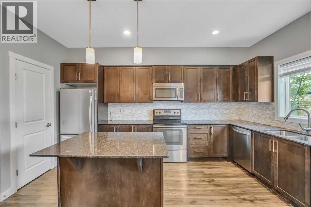 315 Hillcrest Drive Sw, Airdrie, Alberta  T4B 4C7 - Photo 10 - A2237905