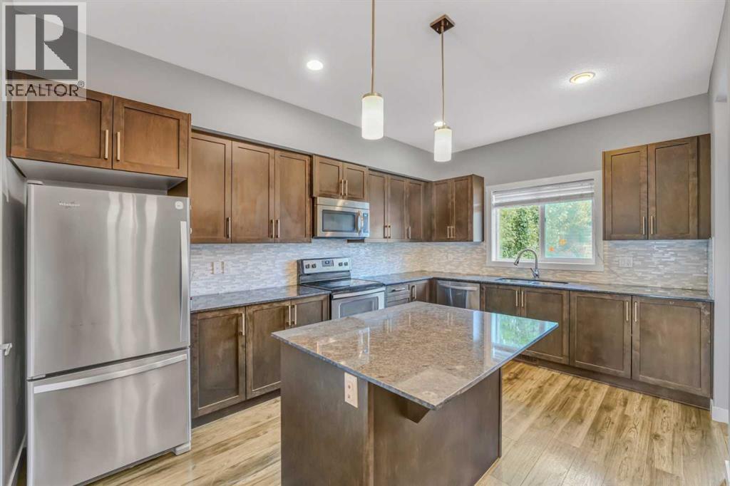 315 Hillcrest Drive Sw, Airdrie, Alberta  T4B 4C7 - Photo 9 - A2237905